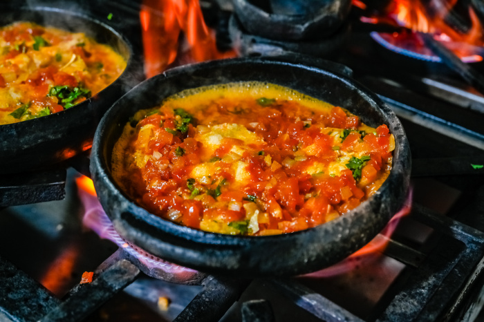 Moqueca de badejo preparada na cozinha do Restaurante Pirão