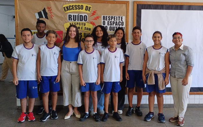 Alunos do projeto Semáforo do Som, na Emef Izaura Marques da Silva